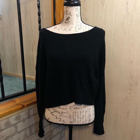 Express long sleeve black cropped sweater size XS - Picture 2 of 16
